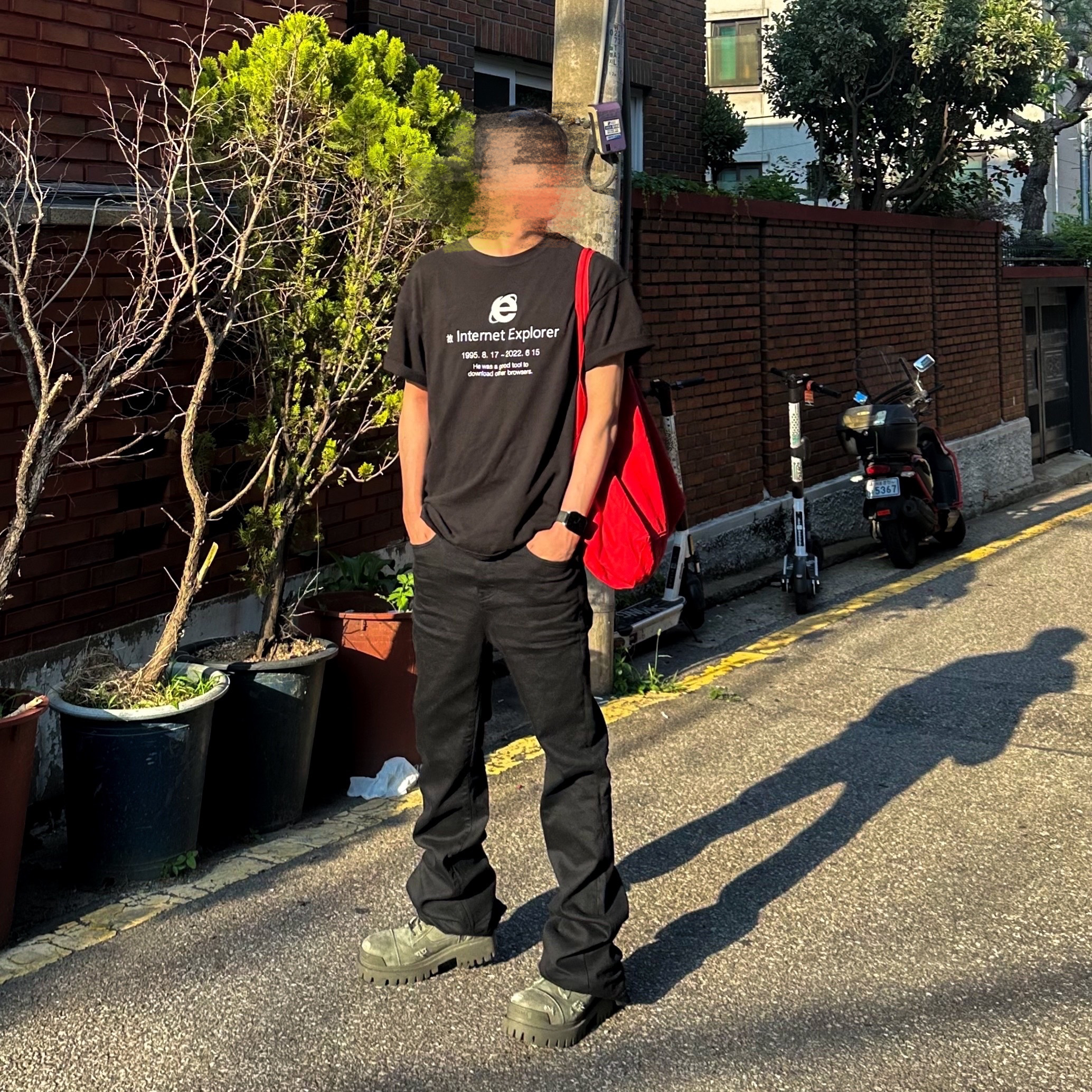 Undermycar Mu.30 Anti Fxxking Logo Play Stretch Flare Black Jeans, Project G/R Membership Meme R.I.P Explorer T-Shirt Black 착용 스타일 - 1