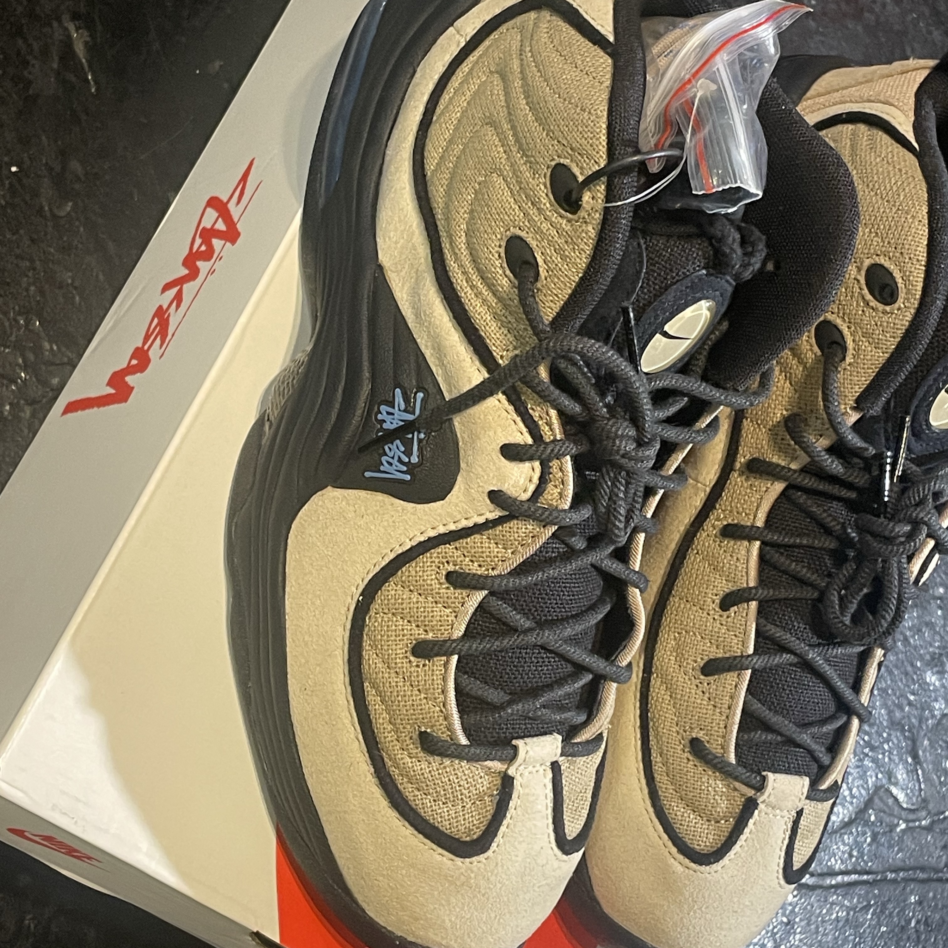 Nike x Stussy Air Penny II Rattan and Limestone 착용 스타일 - 2