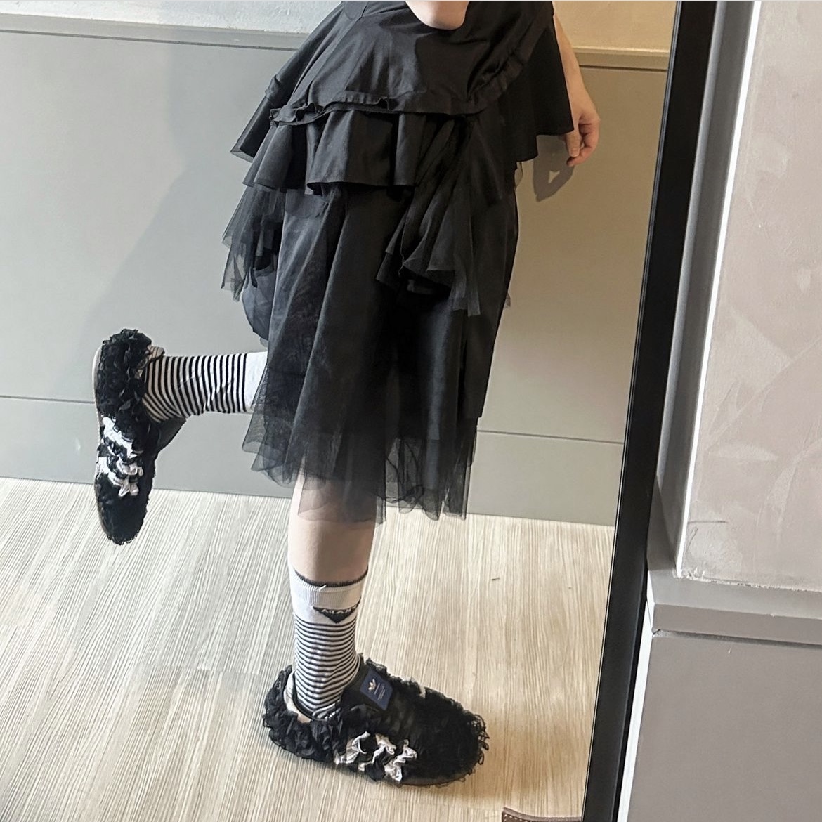 Caroline Hu x Adidas Women Samba Lace Black - 24FW 착용 스타일 - 1