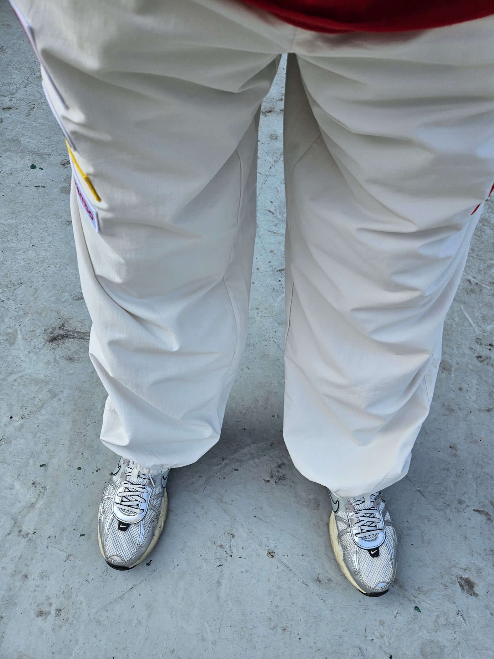 Supreme x Ducati Track Pants Light Grey - 24SS 착용 스타일 - 5