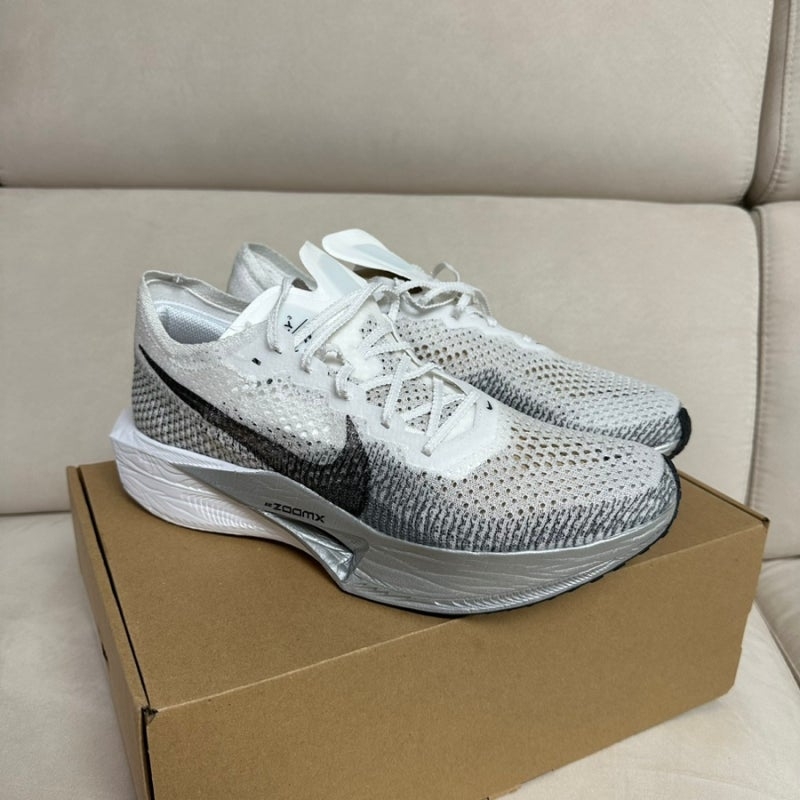 Nike ZoomX Vaporfly Next% 3 White Grey 착용 스타일