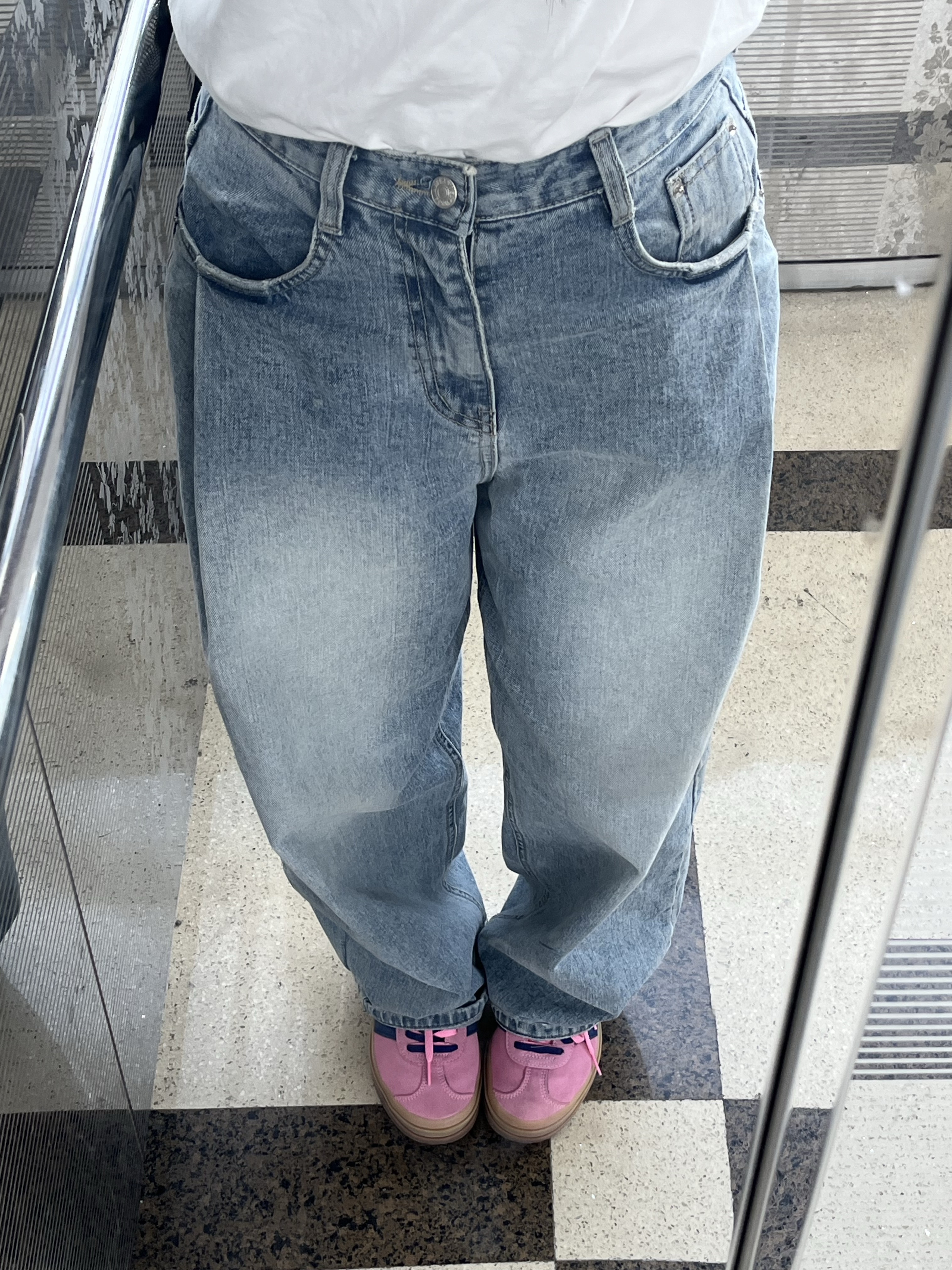 (W) Adidas Gazelle Bold Pink Glow Victory Blue, Jansport Half Pint Mini Backpack Black 착용 스타일 - 1