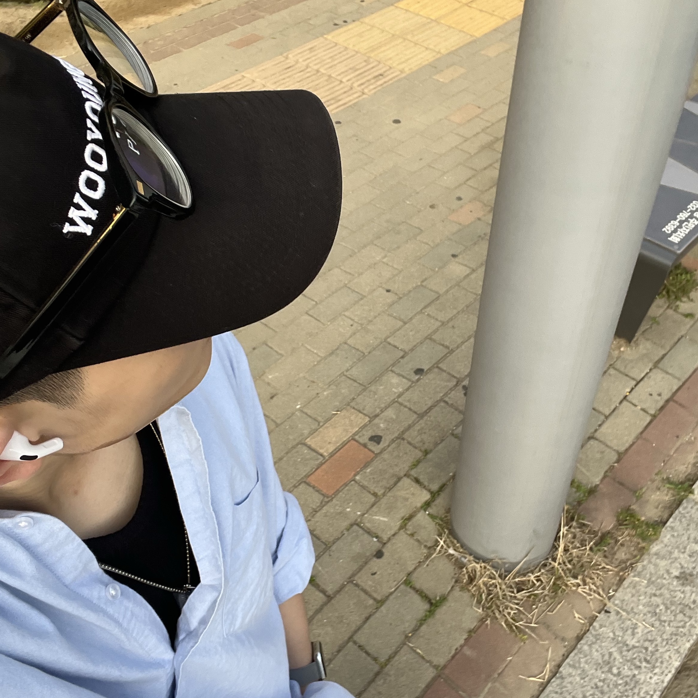 Wooyoungmi Embroidered Ball Cap Black 착용 스타일