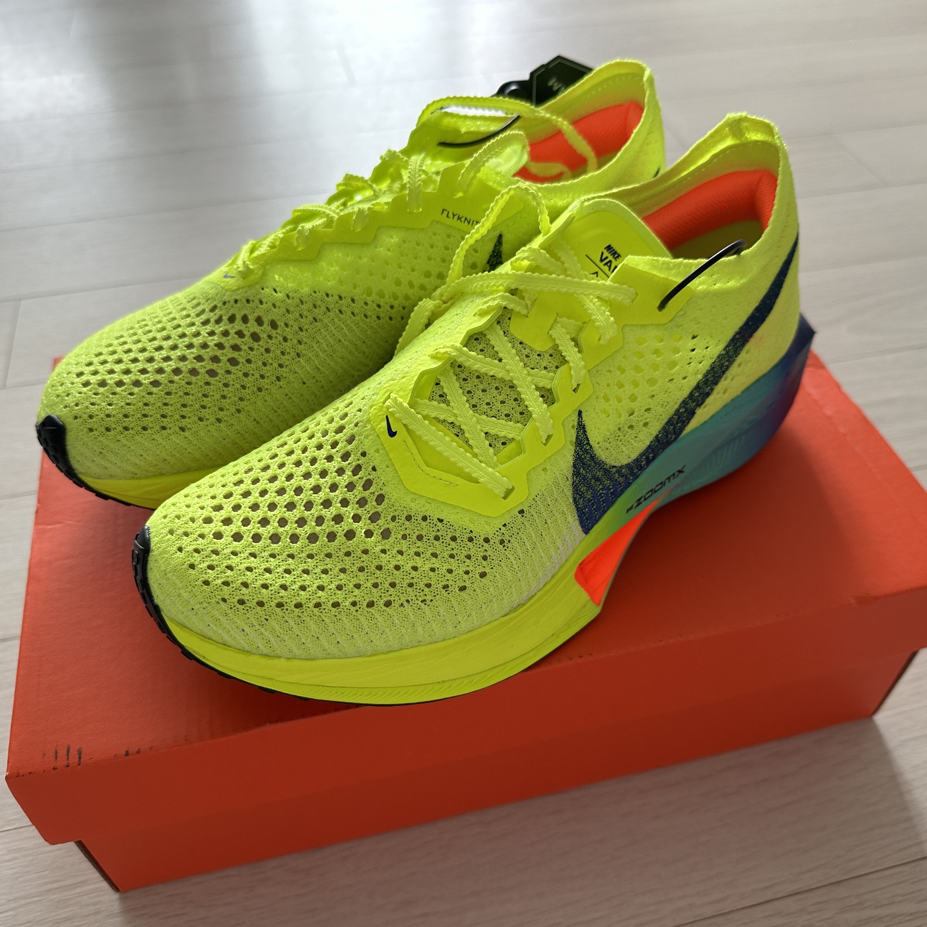 Nike ZoomX Vaporfly Next% 3 Volt Scream Green 착용 스타일