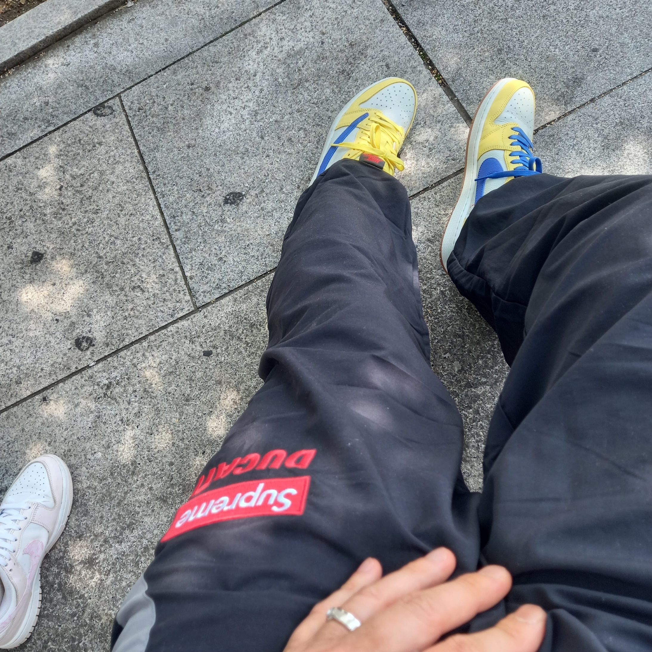 Supreme x Ducati Track Pants Black - 24SS, (W) Jordan 1 x Travis Scott Retro Low OG SP Canary 착용 스타일 - 4