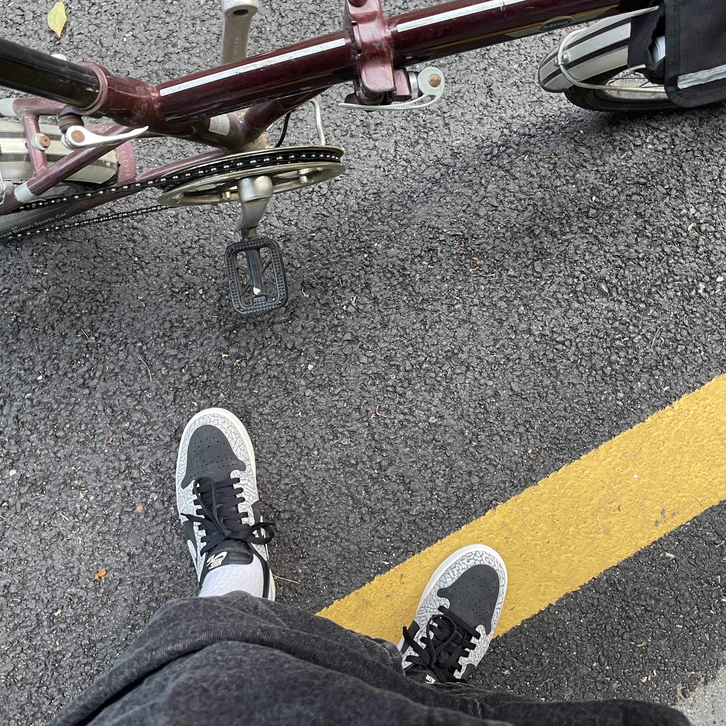 Jordan 1 Retro Low OG Black Cement 착용 스타일