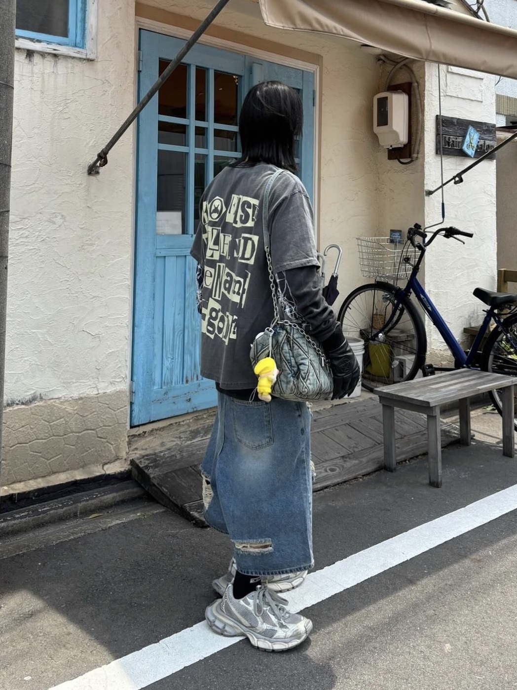 Basketcase Evanescence Tee Washed Black 착용 스타일 - 3
