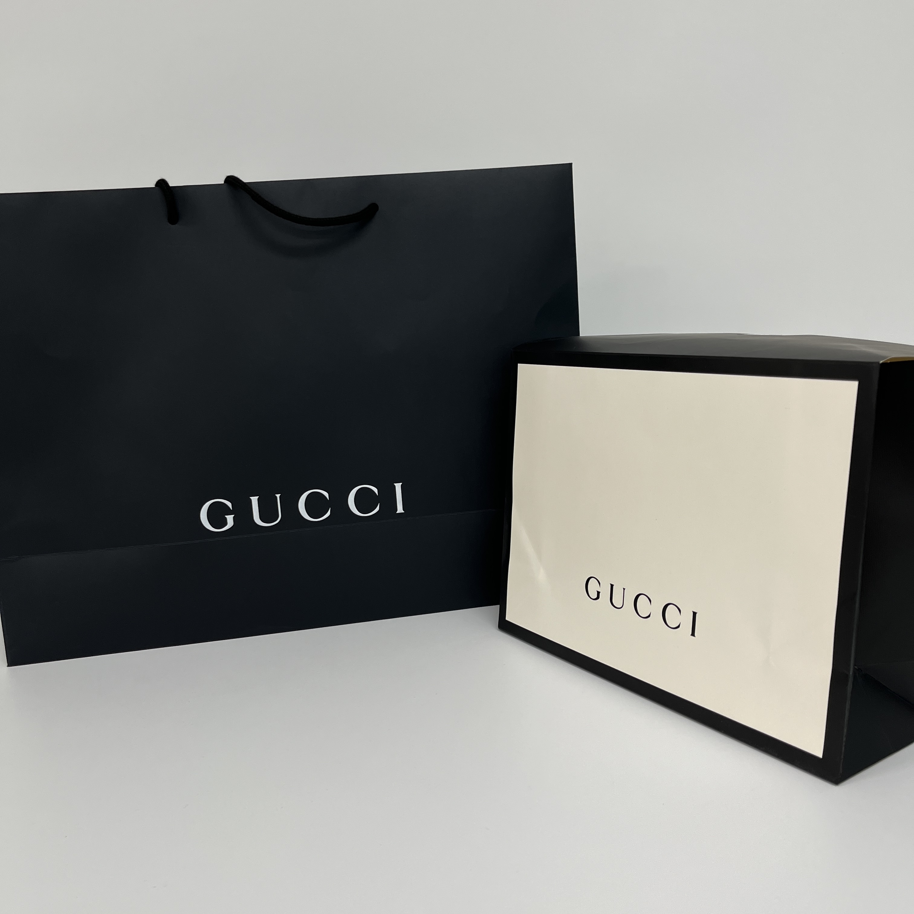 Gucci x Adidas Cotton Piquet Polo White 착용 스타일
