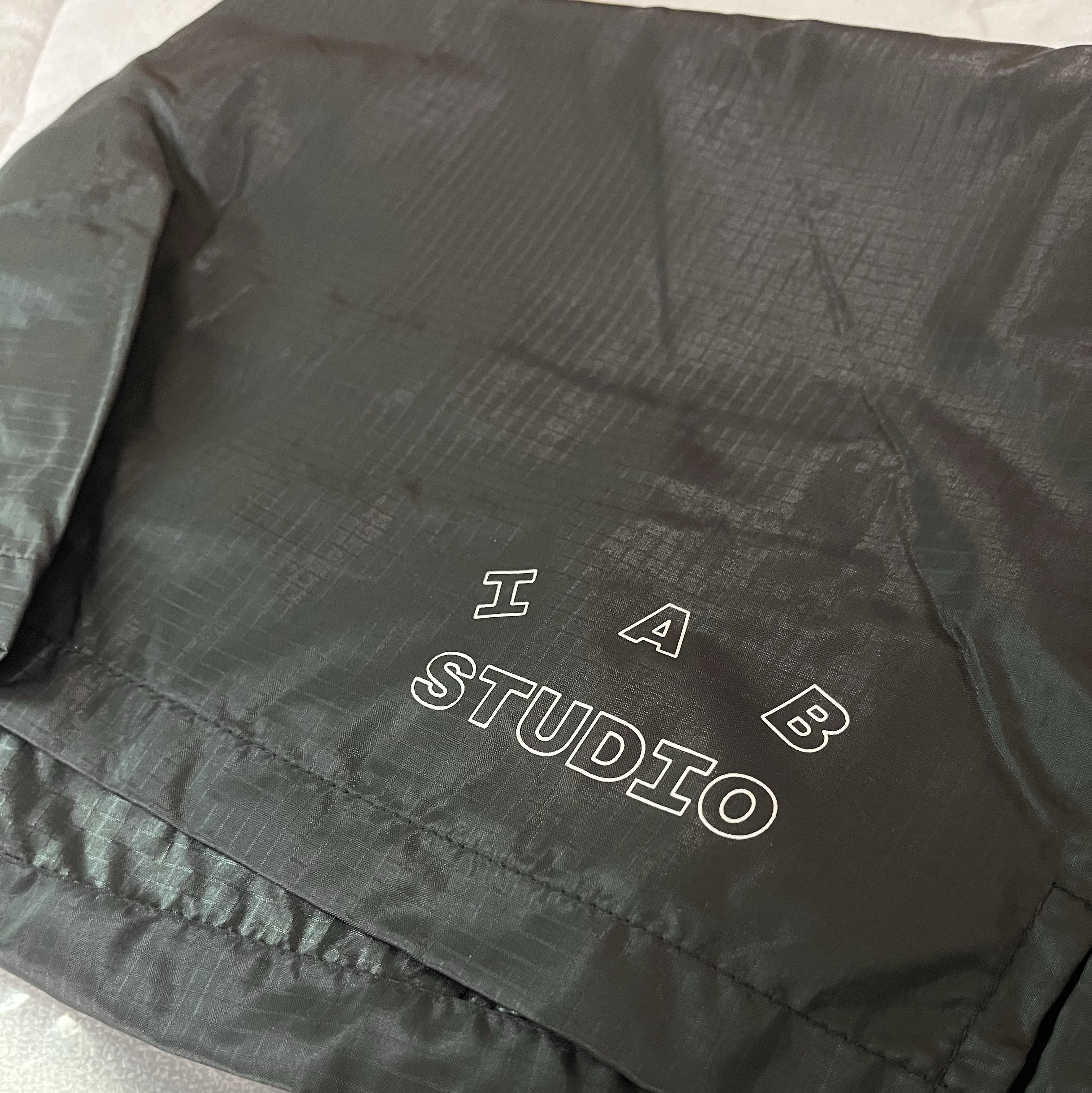IAB Studio Ripstop Shorts Black 착용 스타일