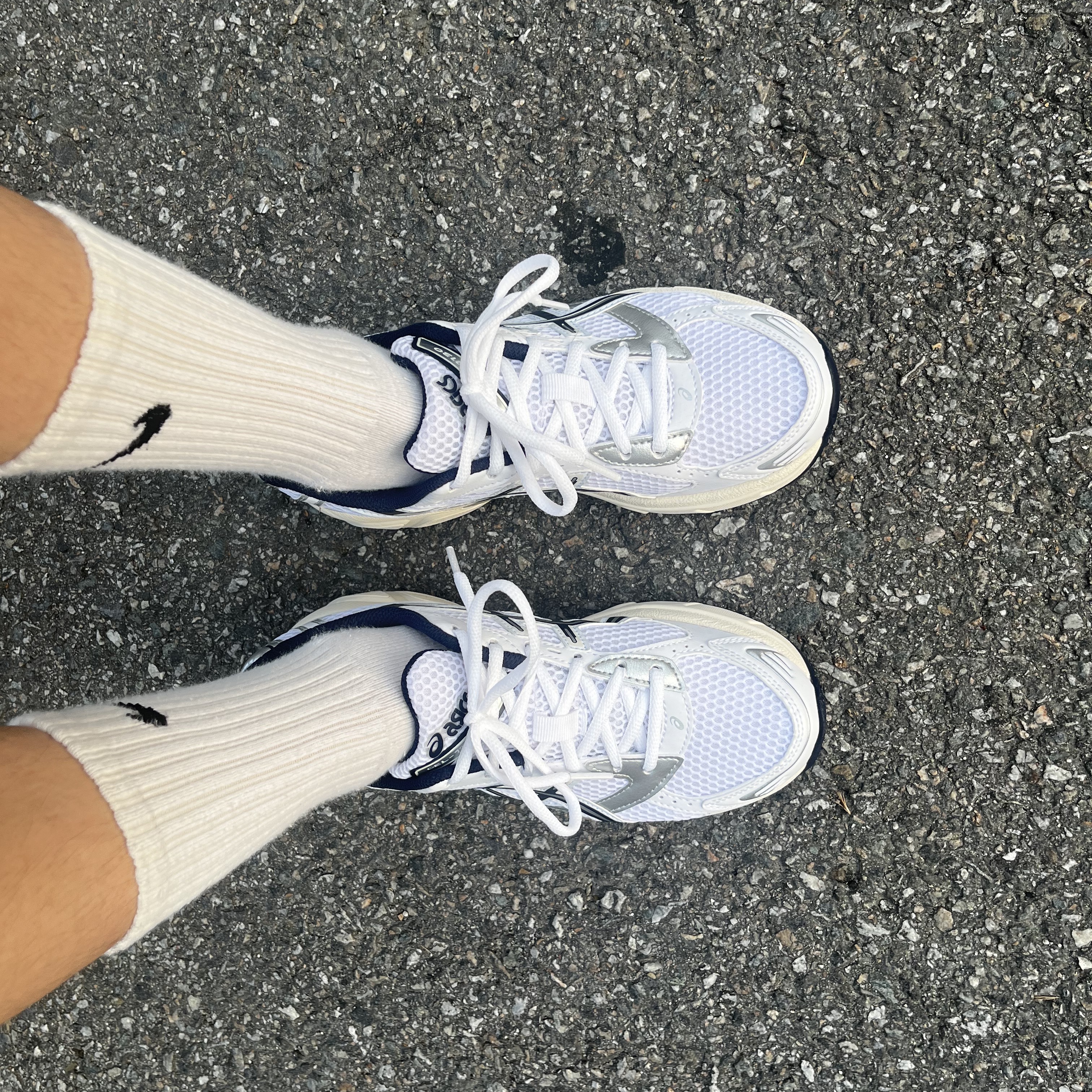 (W) Asics Gel-1130 White Midnight 착용 스타일 - 3