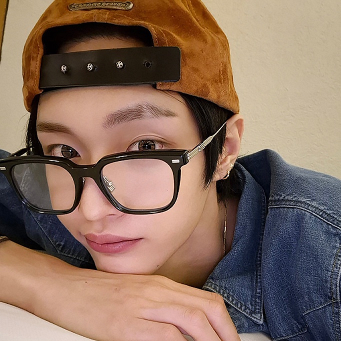 Chrome Hearts Suede Hat Brown, Gentle Monster Zin 01 Black 착용 스타일