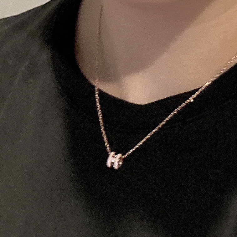 (W) Hermes Mini Pop H Pendant Rose Gold & Rose Dragee 착용 스타일