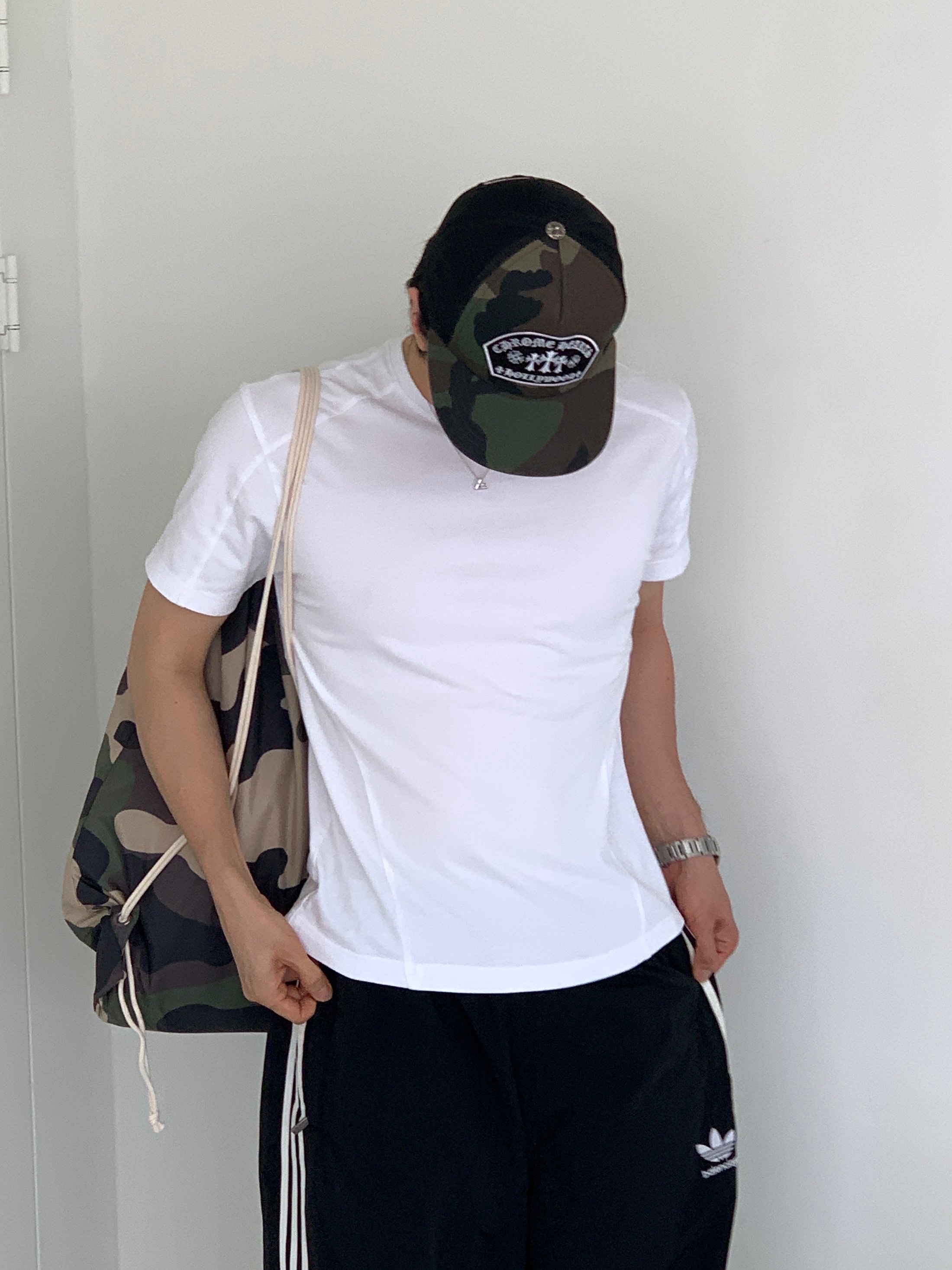 Chrome Hearts King Taco Mesh Trucker Hat Camo, Rick Owens Geobasket Full Grain Calf Leather Strobe Sneakers Black Milk White 착용 스타일 - 6