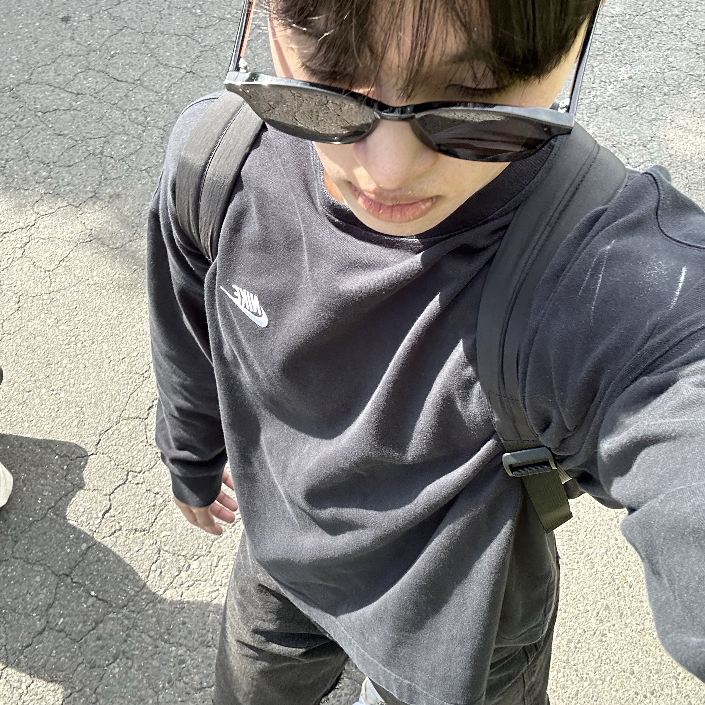 나이키 x 피스마이너스원 롱슬리브 티셔츠 블랙 (DR0097-010), 젠틀 몬스터 랭 01 블랙 착용 스타일 - 1