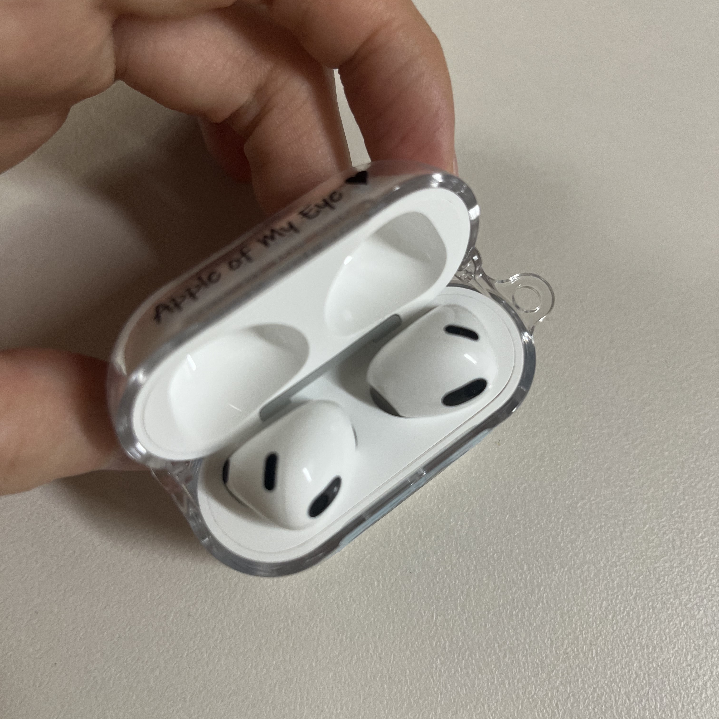 Apple Airpods 3rd Gen with MagSafe Charging Case (Korean Ver.) 착용 스타일