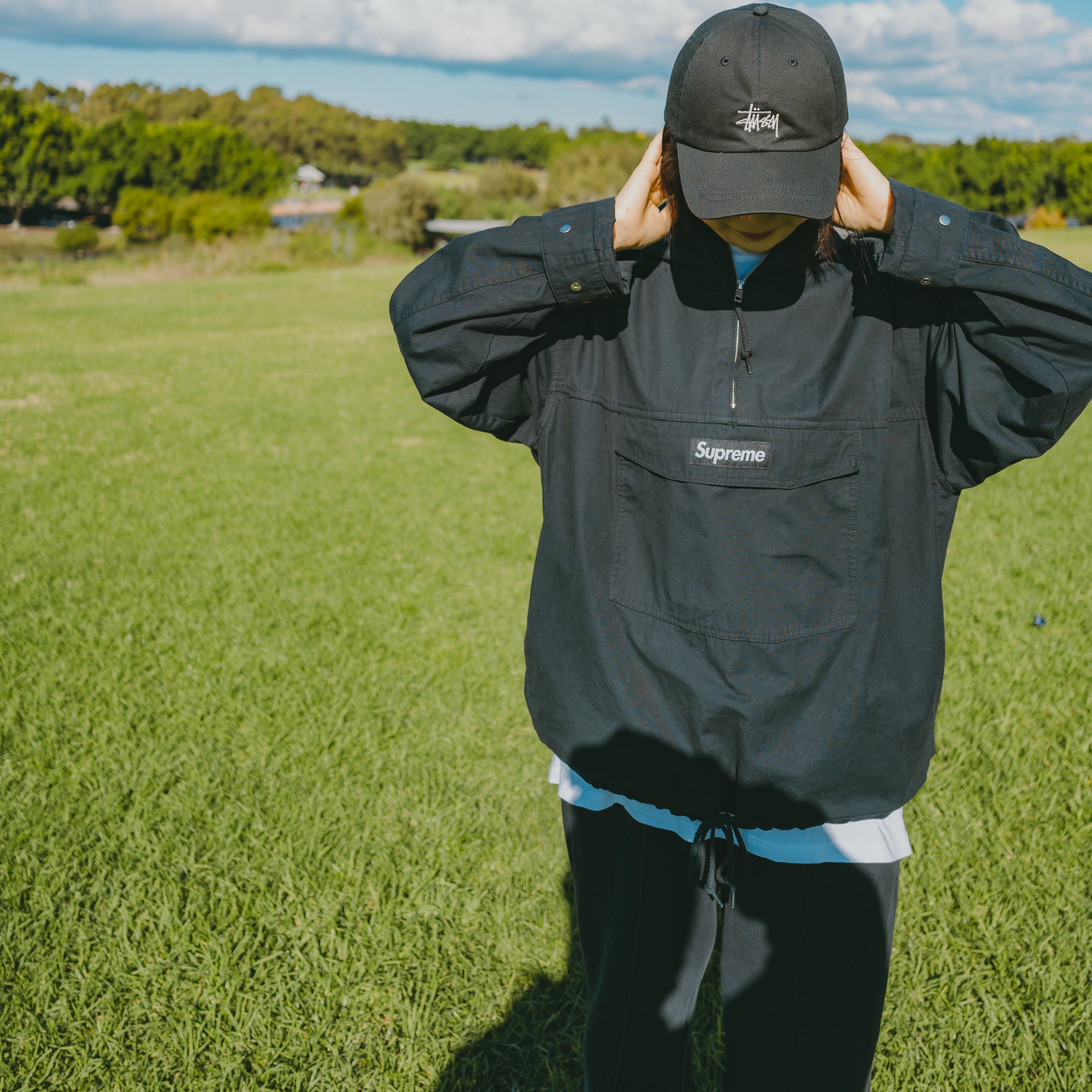 Supreme Cotton Utility Anorak Black - 24SS, Stussy Basic Stock Low Pro Cap Black 착용 스타일 - 1