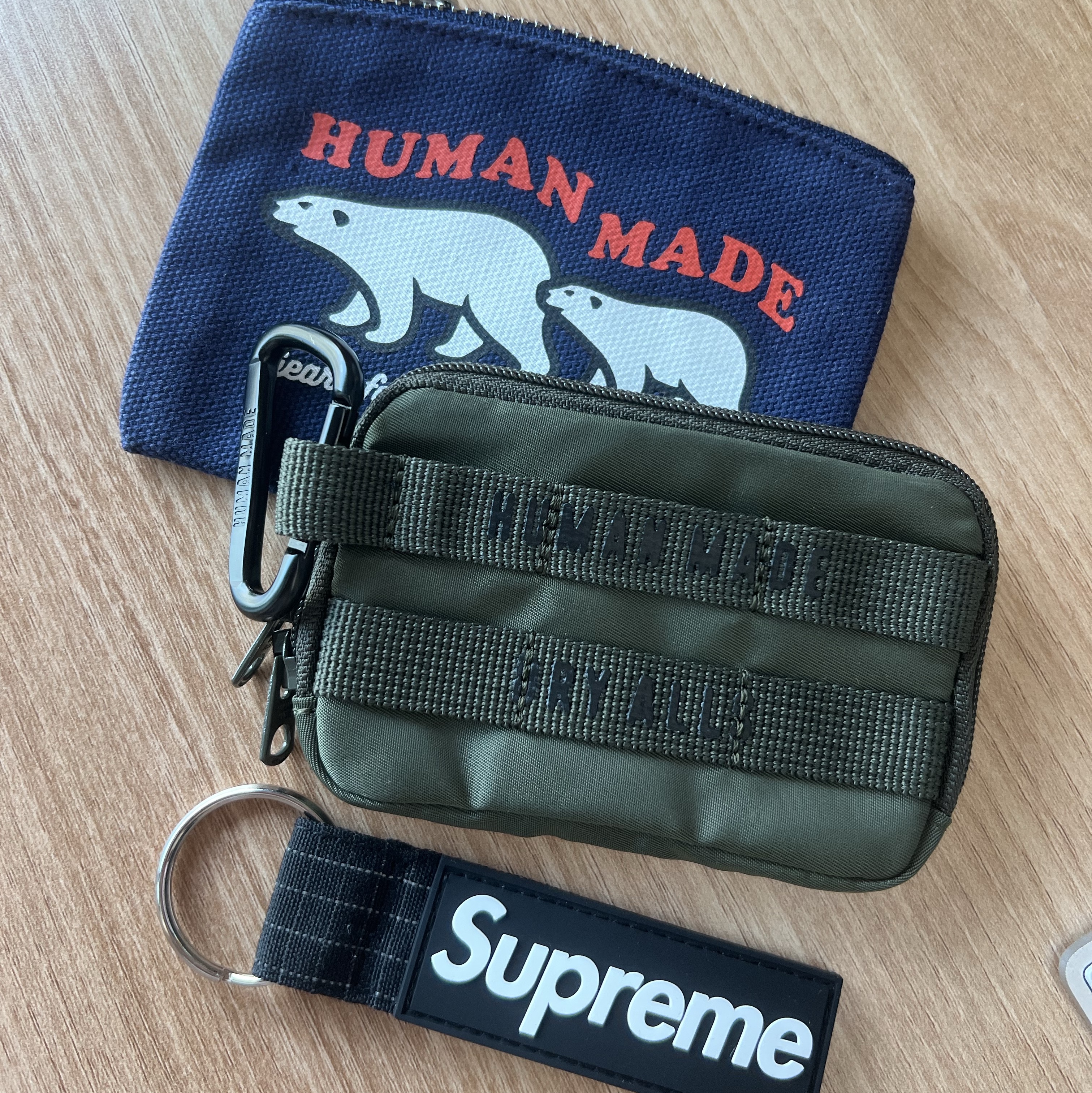 Supreme Ripstop Keychain Black - 24SS, Human Made Military Card Case Olive Drab 착용 스타일