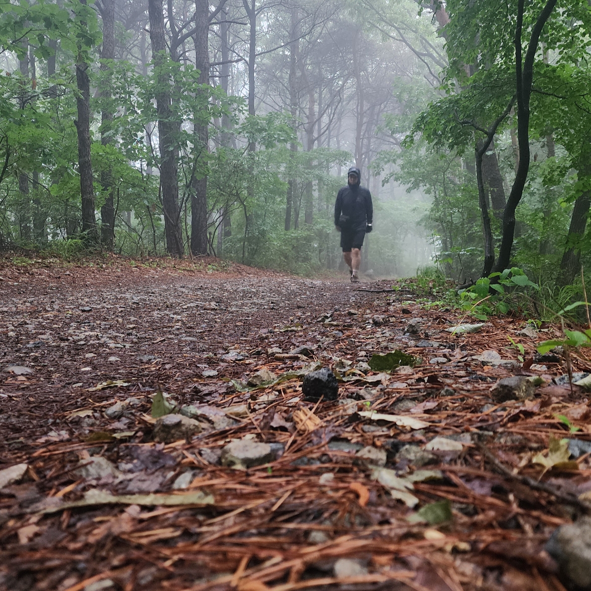 Arc'teryx Squamish Hoody Black Sapphire, Arc'teryx Calvus Cap Black 착용 스타일