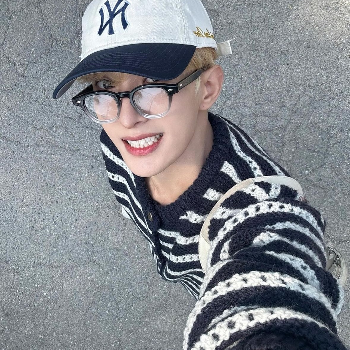 JTO Originals AR 44-22 Black Fade 착용 스타일 - 1