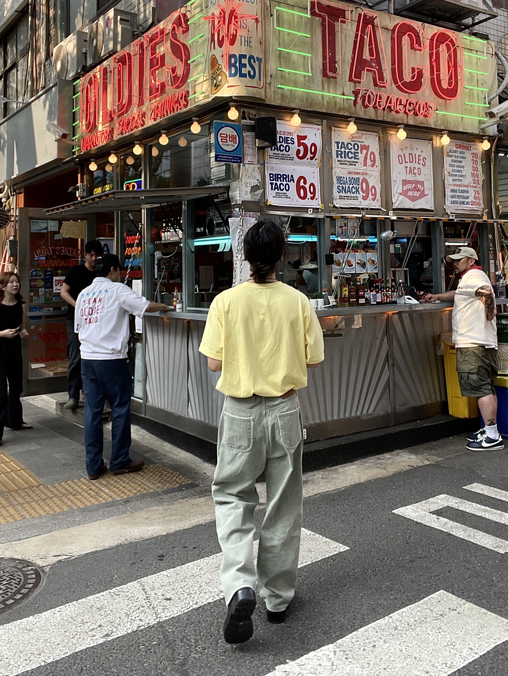 젠틀 몬스터 x 메종 마르지엘라 MM007 블랙 블랙 착용 스타일 - 3