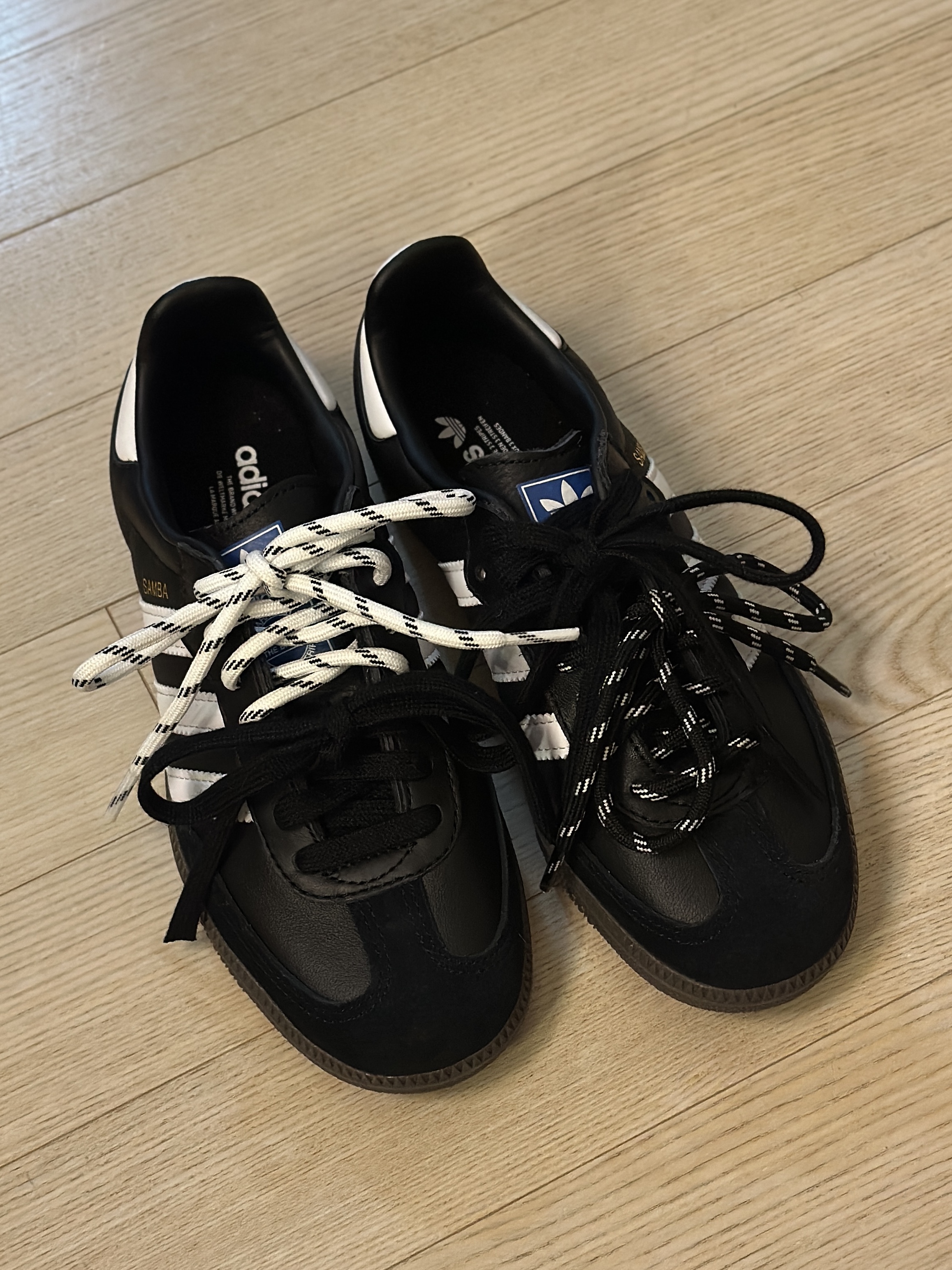Adidas Samba OG Black White Gum 착용 스타일 - 1