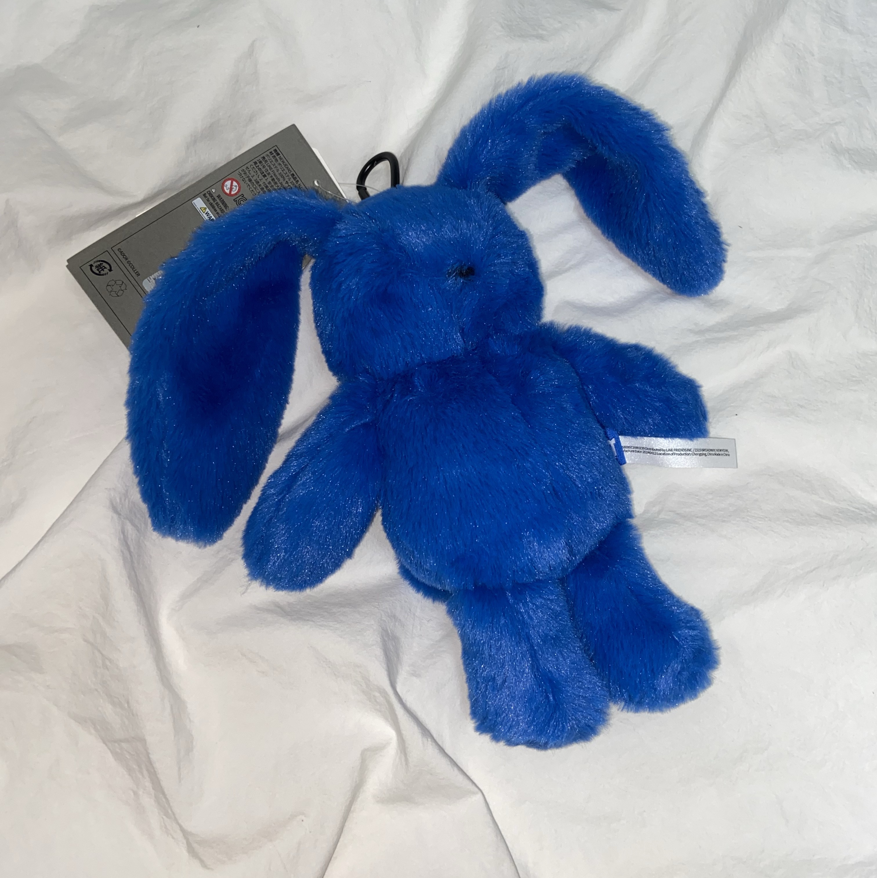 NewJeans x Coller Rabbit Pouch Tide Blue, Arc'teryx Heliad 15 Backpack Black 착용 스타일 - 3