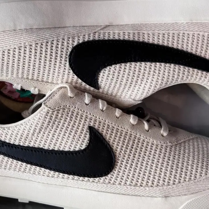 Nike x Bode Astrograbber SP Light Cream and Black 착용 스타일