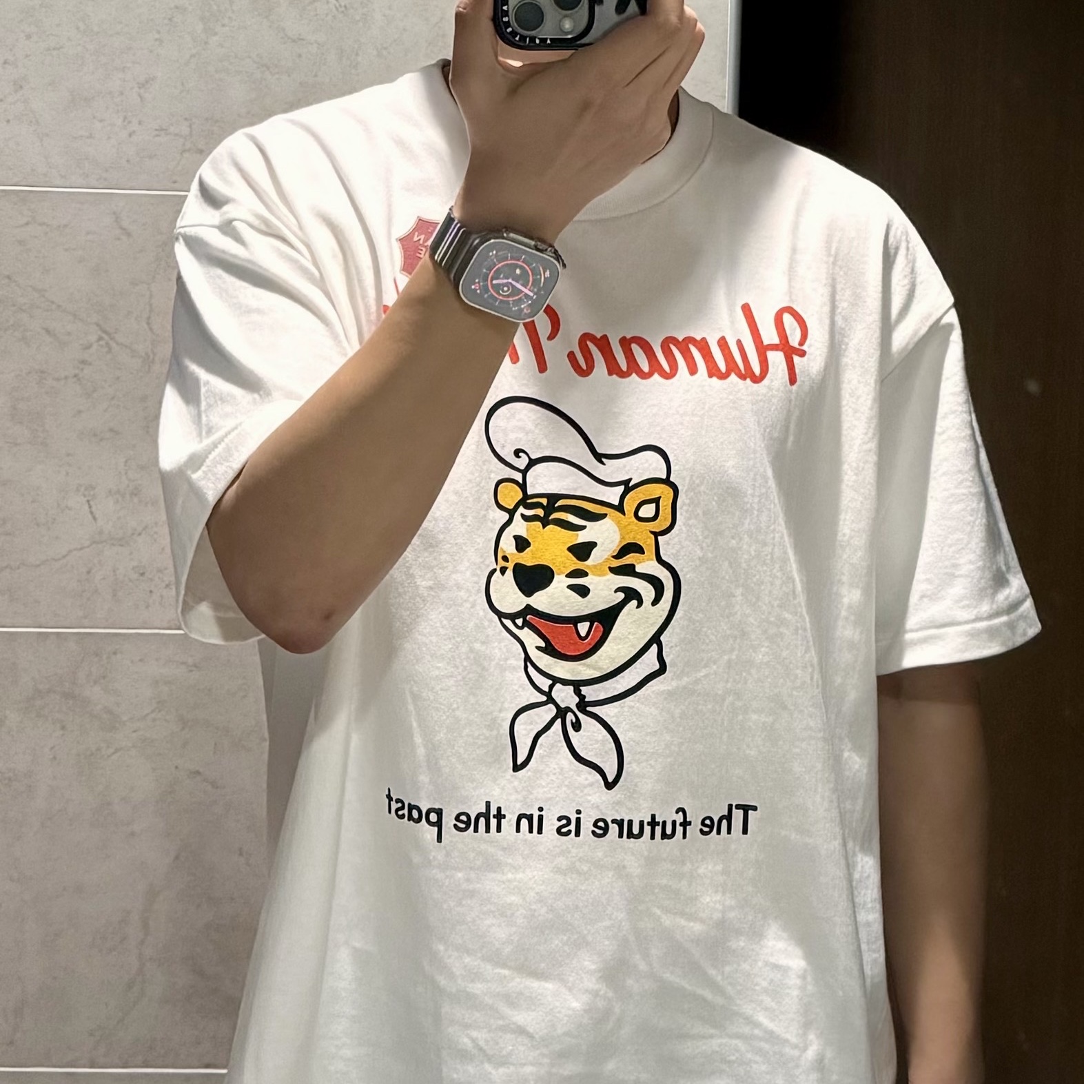 Human Made Graphic T-Shirt White, Levi's LVC 1955 Japan 501 Jean Blackjack Blue 착용 스타일 - 2