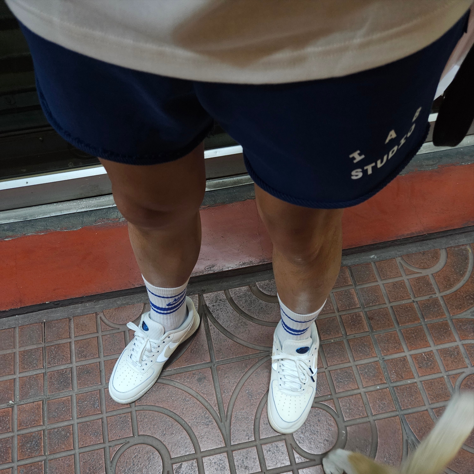 (W) Nike Air Force 1 '07 LX Game Royal Sail, IAB Studio 10th Anniversary T-Shirts Pack White & Black (2 Pack) 착용 스타일