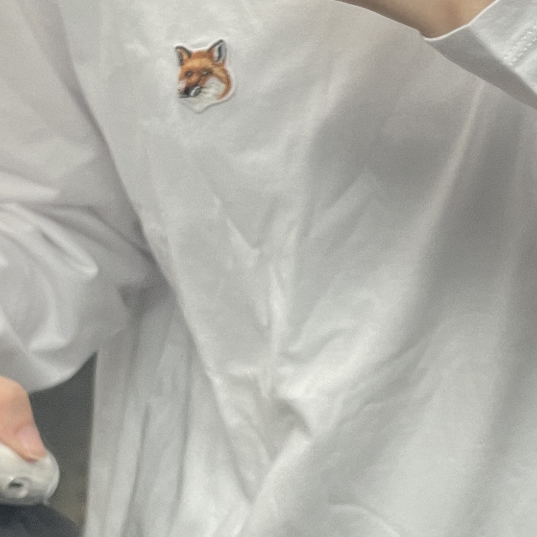 Maison Kitsune Fox Head Patch Regular Long Sleeve T-Shirt White 착용 스타일