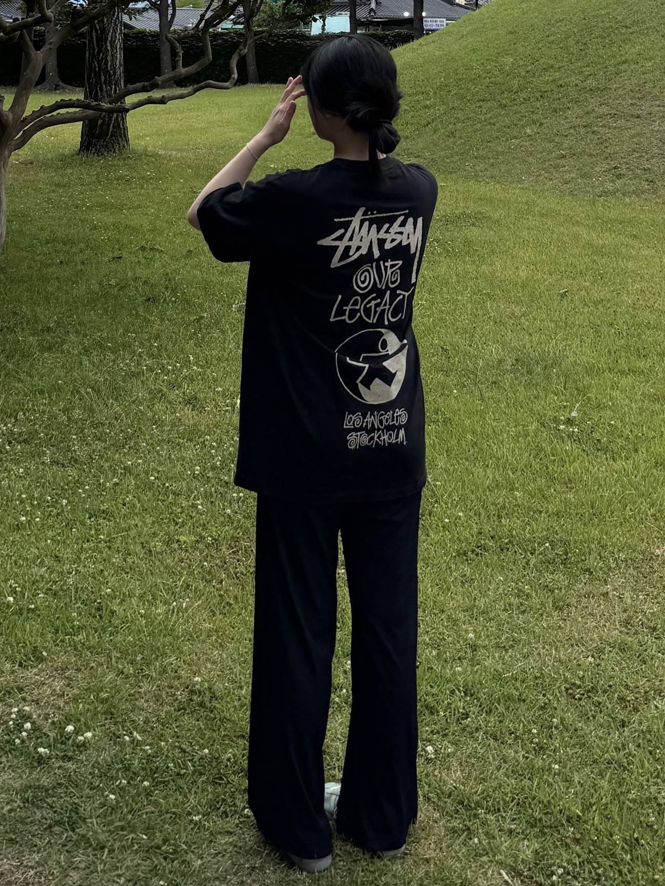 Stussy x Our Legacy Surfman Pig. Dyed T-Shirt Black - 21FW, Adidas Tobacco Silver Green Pantone 착용 스타일