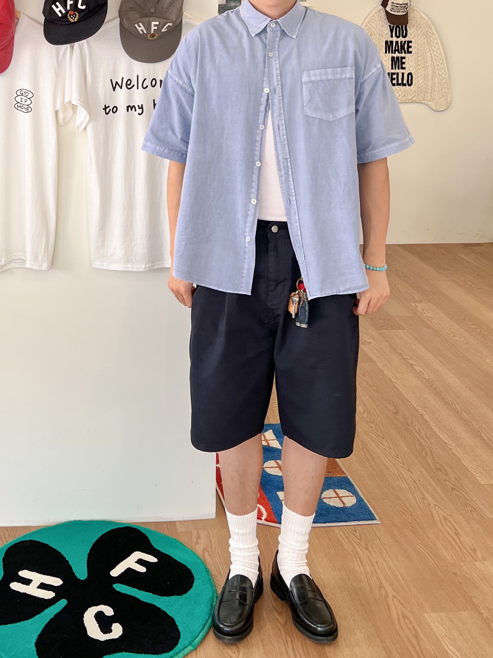 Haruta Penny Loafer Black, Carhartt WIP Heart Keychain Red 착용 스타일 - 3