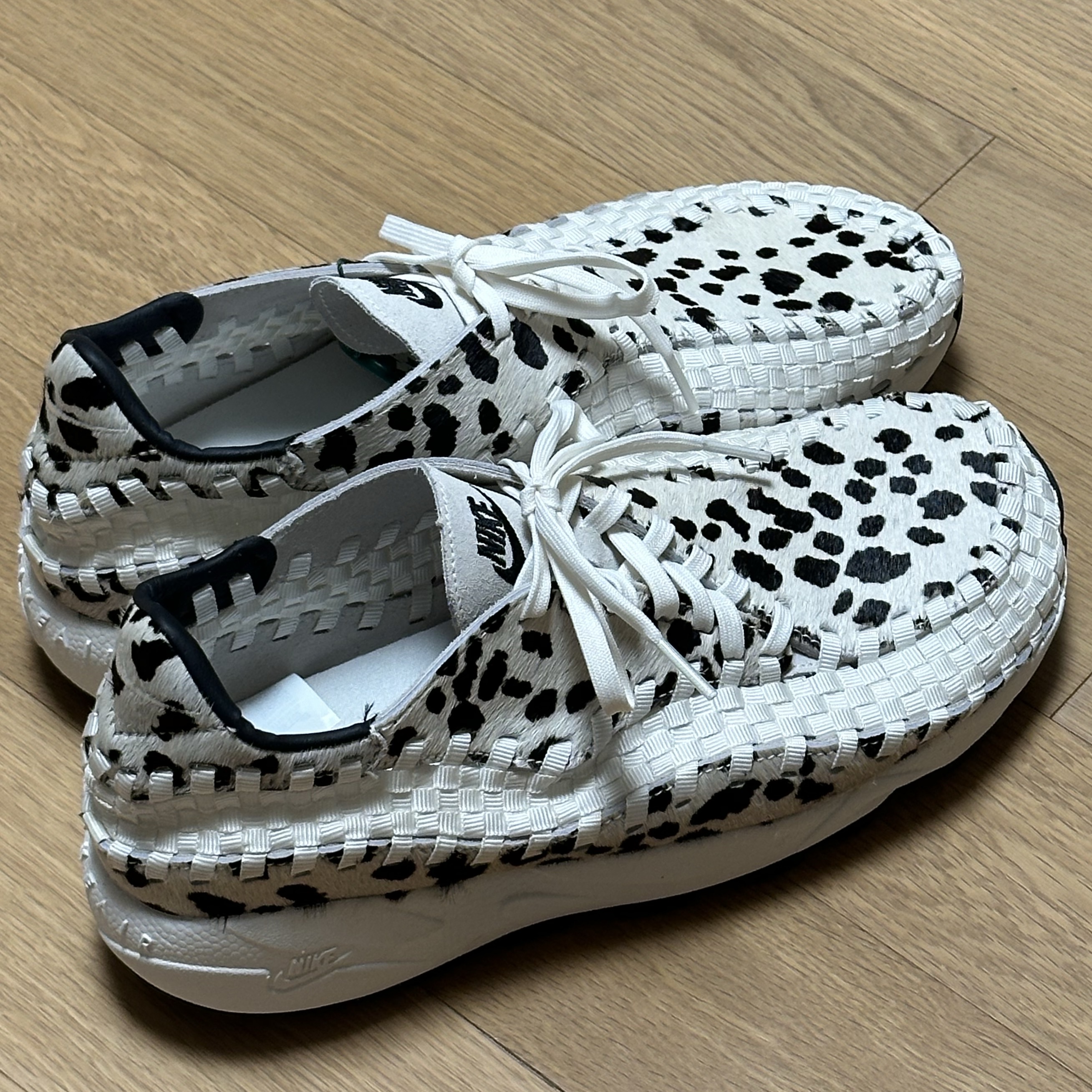 (W) Nike Air Footscape Woven Sail and Black 착용 스타일 - 3