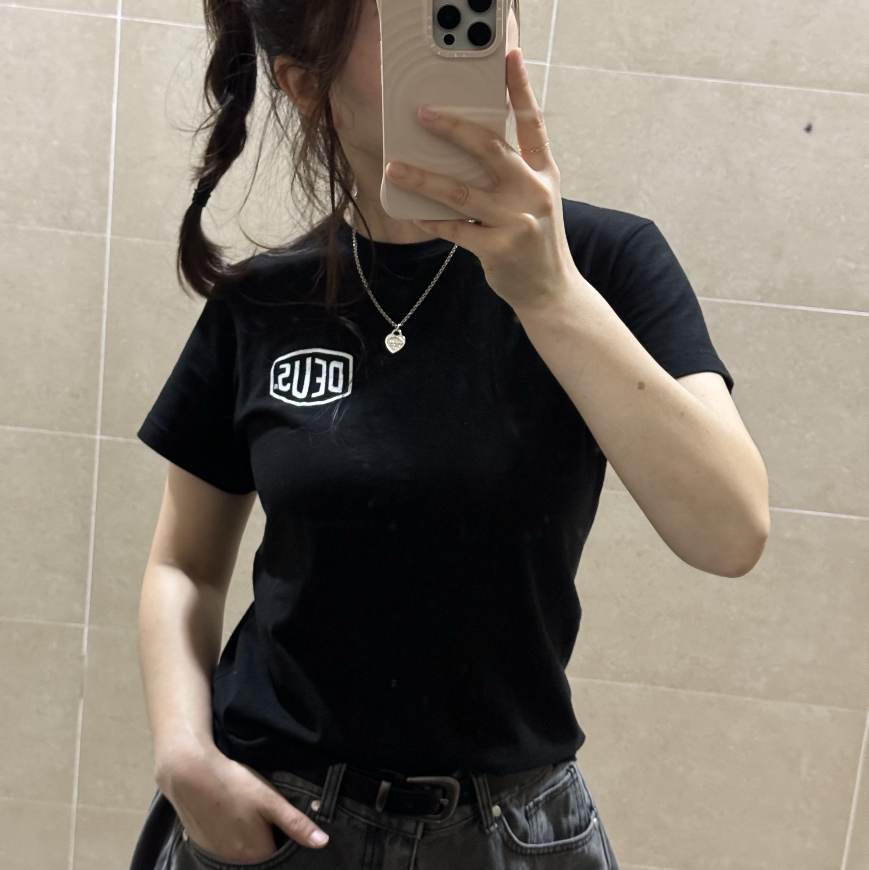 (Kids) Deus Ex Machina College Seoul T-Shirt Black 착용 스타일