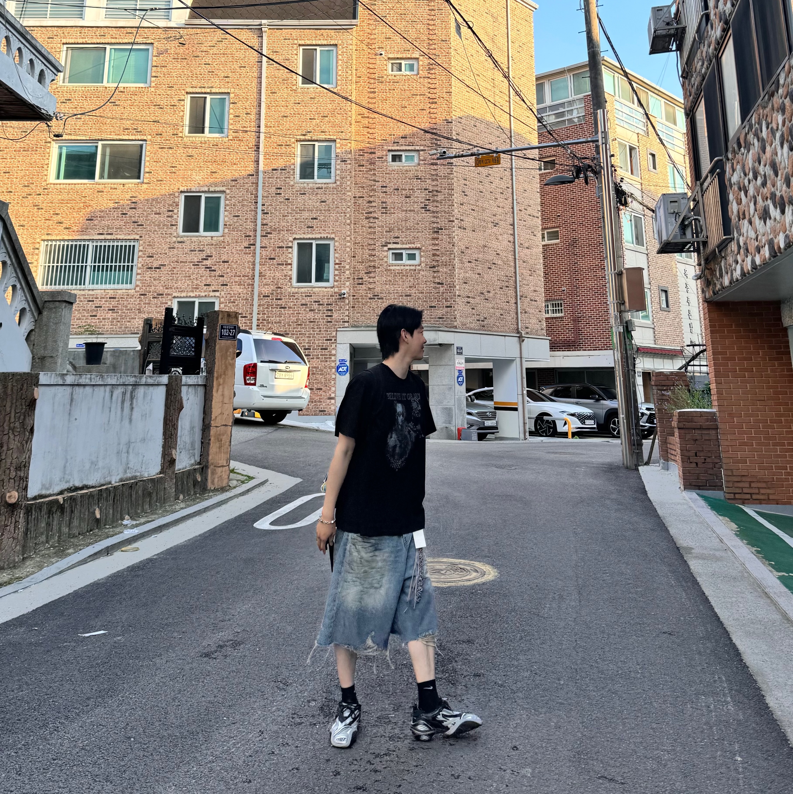 Balenciaga Tyrex Sneakers Black Grey, Project G/R Reworked Bermuda Shorts Blue 착용 스타일