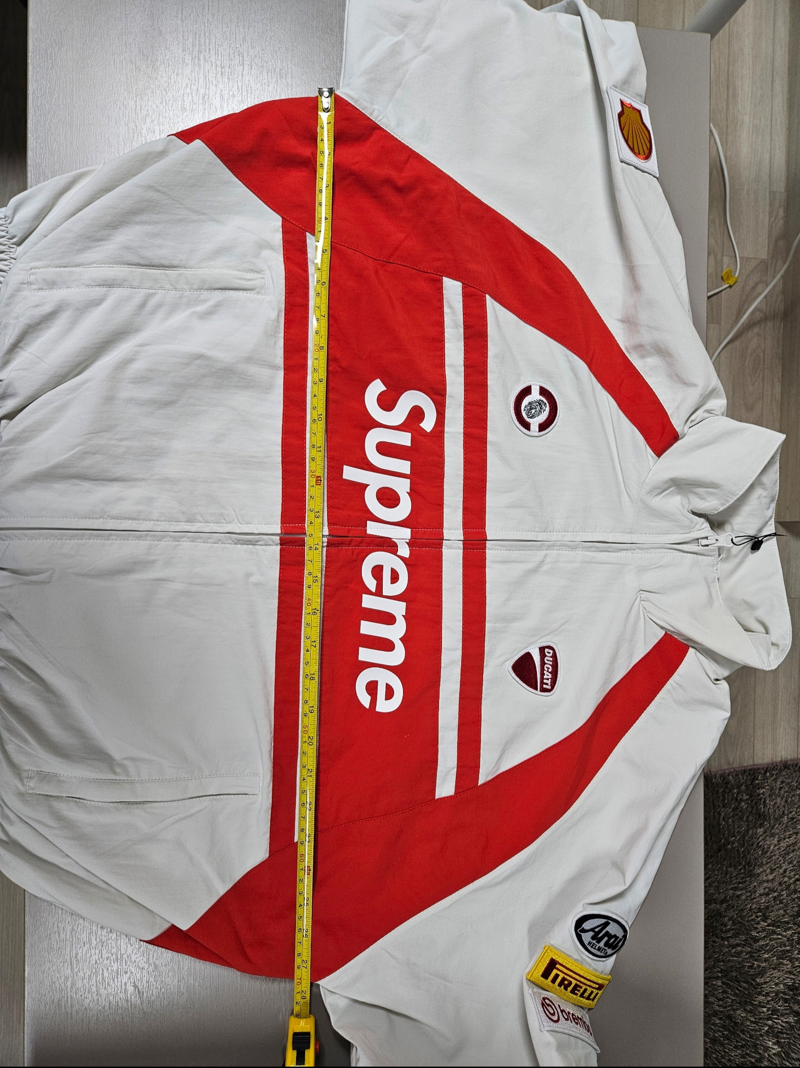 Supreme x Ducati Track Jacket Light Grey - 24SS 착용 스타일 - 4