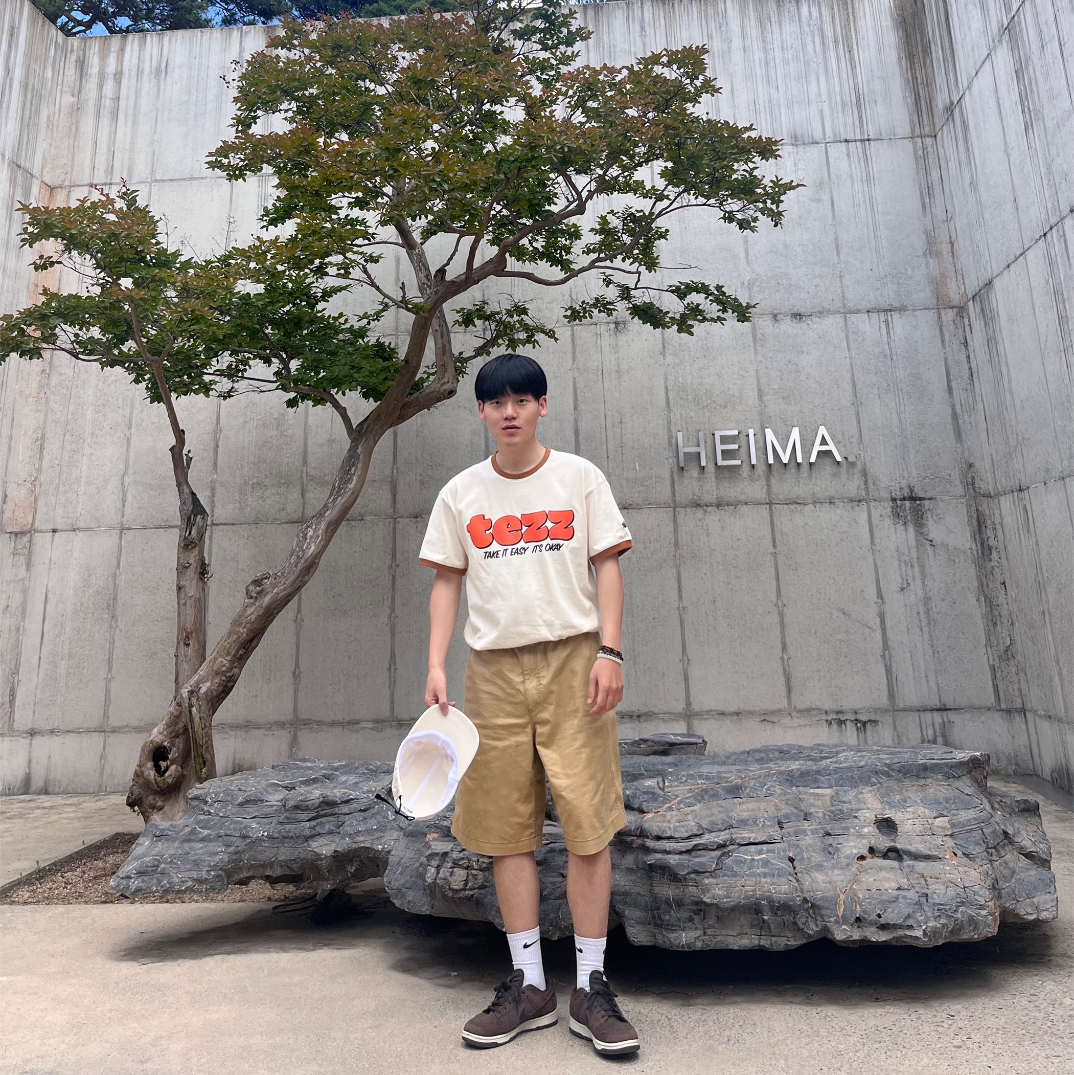 Uniqlo x Marni Wide Fit Boxy Short Pants Beige, Nike Dunk Low Pro Premium Medium Curry 착용 스타일 - 4