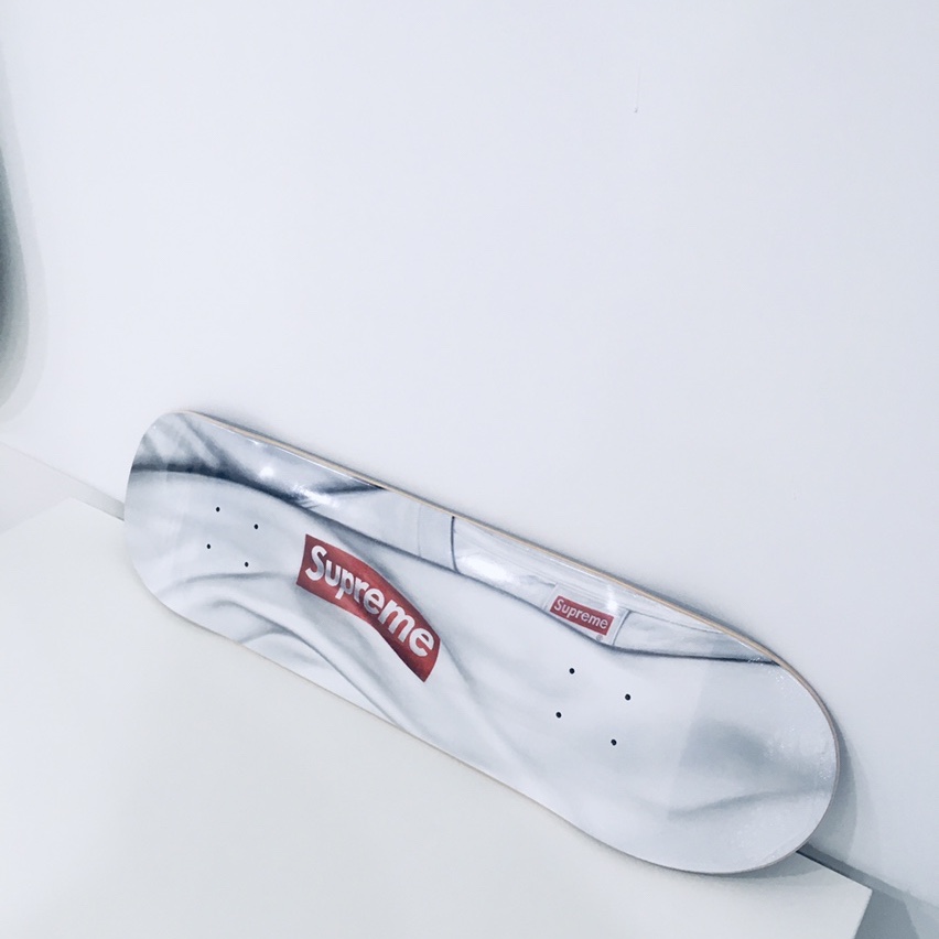 Supreme Box Logo T-Shirt Skateboard Deck White - 22FW 착용 스타일