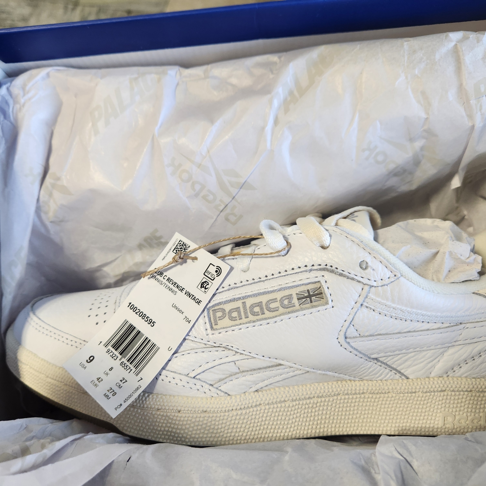 Reebok x Palace Club C White - 24SS 착용 스타일