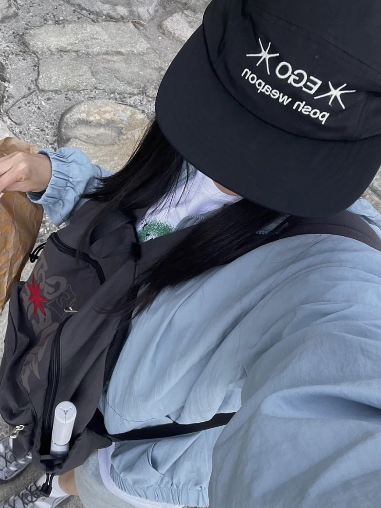 Yunse Women Hatch Ego Camp Cap Black 착용 스타일