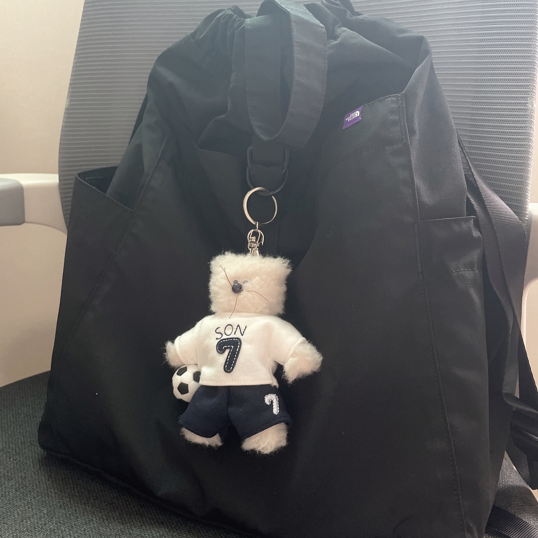 [예약 배송] NOS7 x Monamhee SON.hee Cream, The North Face Purple Label Mountain Wind Day Pack Black 착용 스타일
