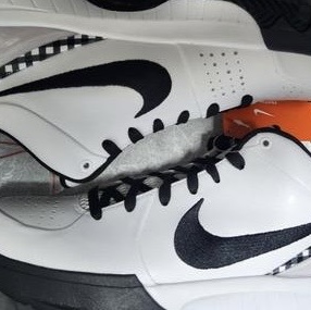 Nike Kobe 4 Protro Mambacita Gigi 착용 스타일
