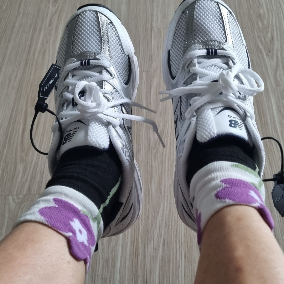 New Balance 530 White 착용 스타일