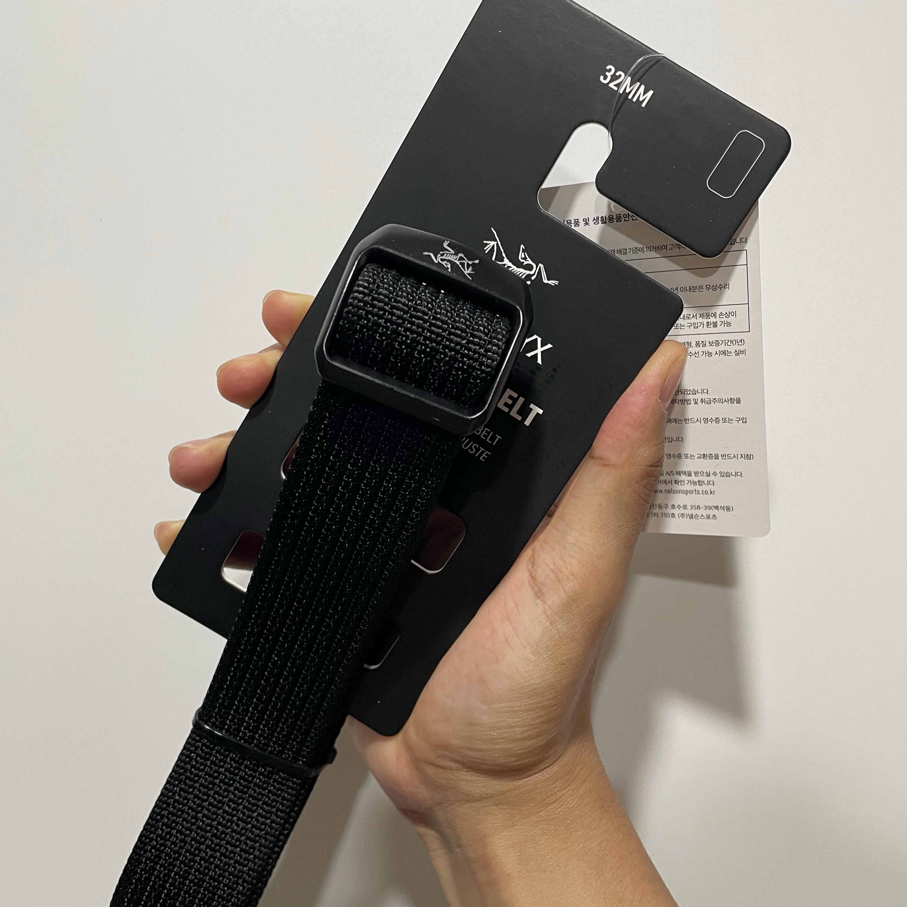 Arc'teryx Conveyor Belt 32mm Black 착용 스타일