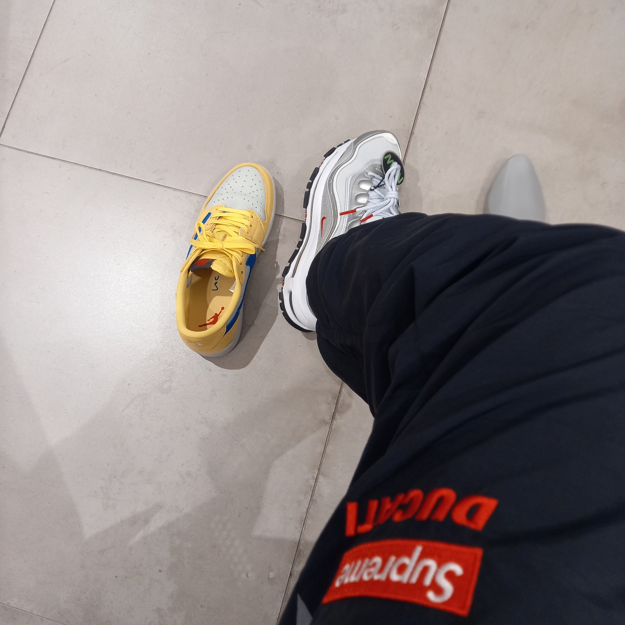 (W) Nike Air Max 97 Futura Metallic Silver Pure Platinum, Supreme x Ducati Track Pants Black - 24SS 착용 스타일 - 5