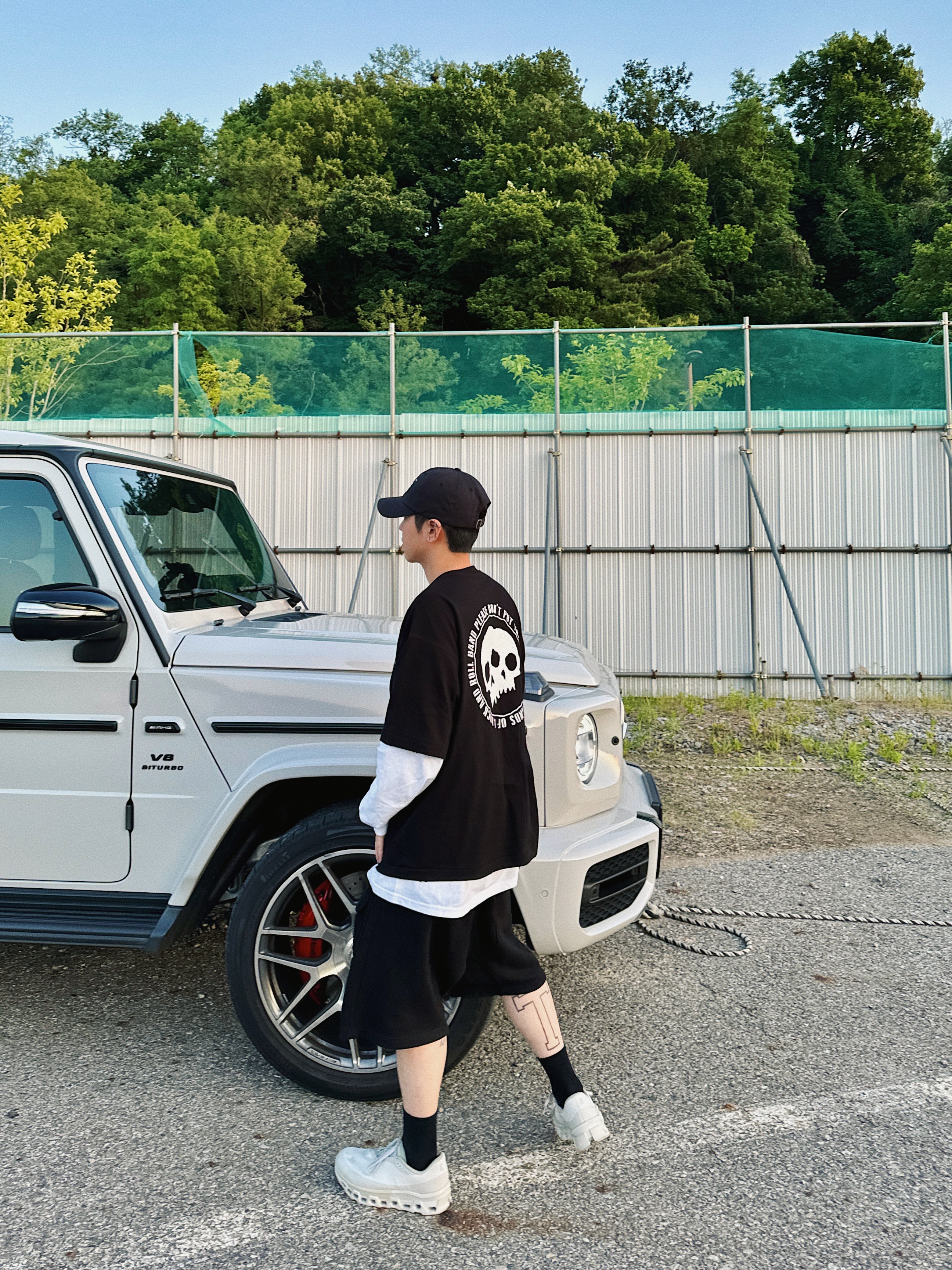 [더블적립] ETCE Twin T-Shirt Black, On Running x Post Archive Faction (Paf) Cloudmonster 2 Moondust Chalk 착용 스타일 - 1
