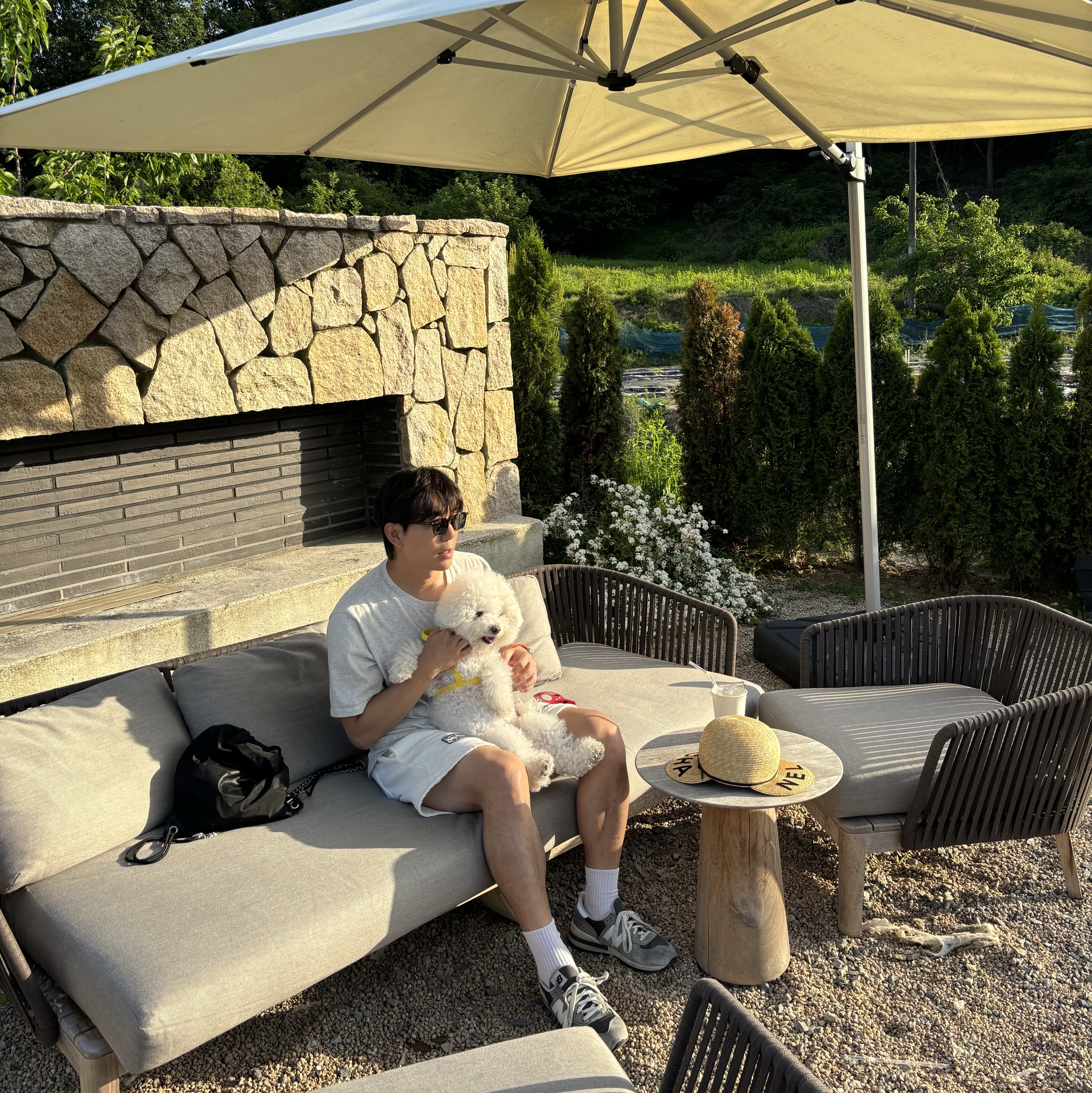 Maison Mihara Yasuhiro Baker OG Sole Canvas Low Cut Sneakers Black White, New Balance x Malbon 997 Golf White Green 착용 스타일 - 5