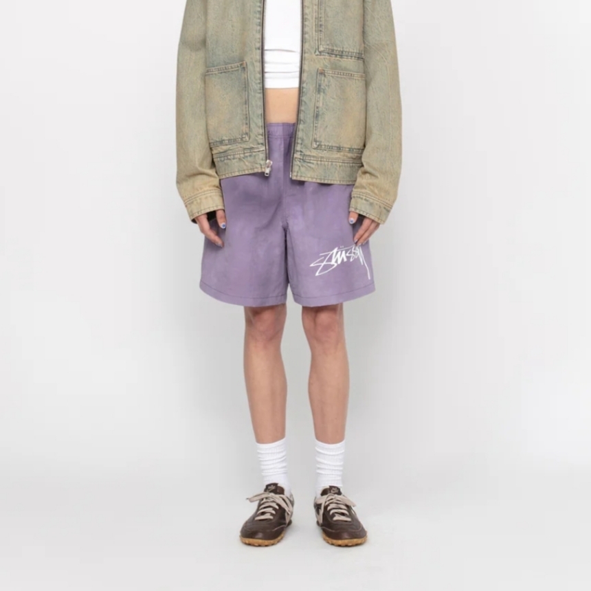 Stussy Wave Dye Nylon Shorts Grape 착용 스타일 - 2