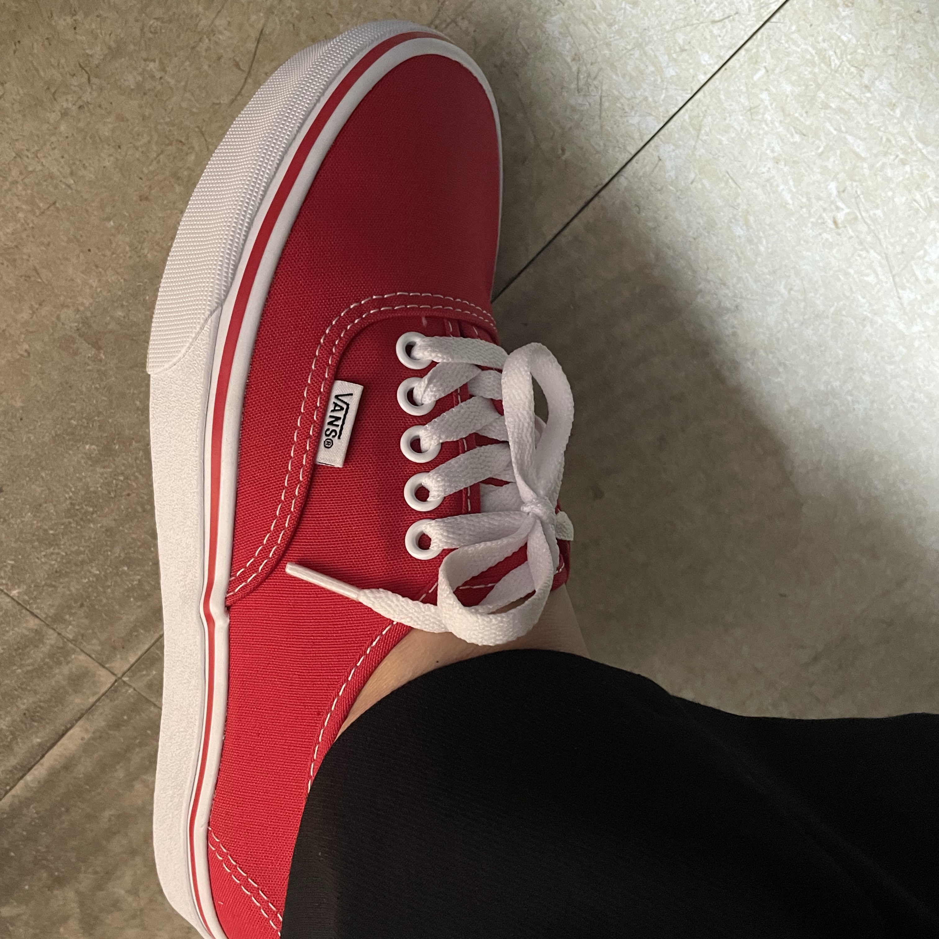 Vans Authentic Red 착용 스타일 - 4