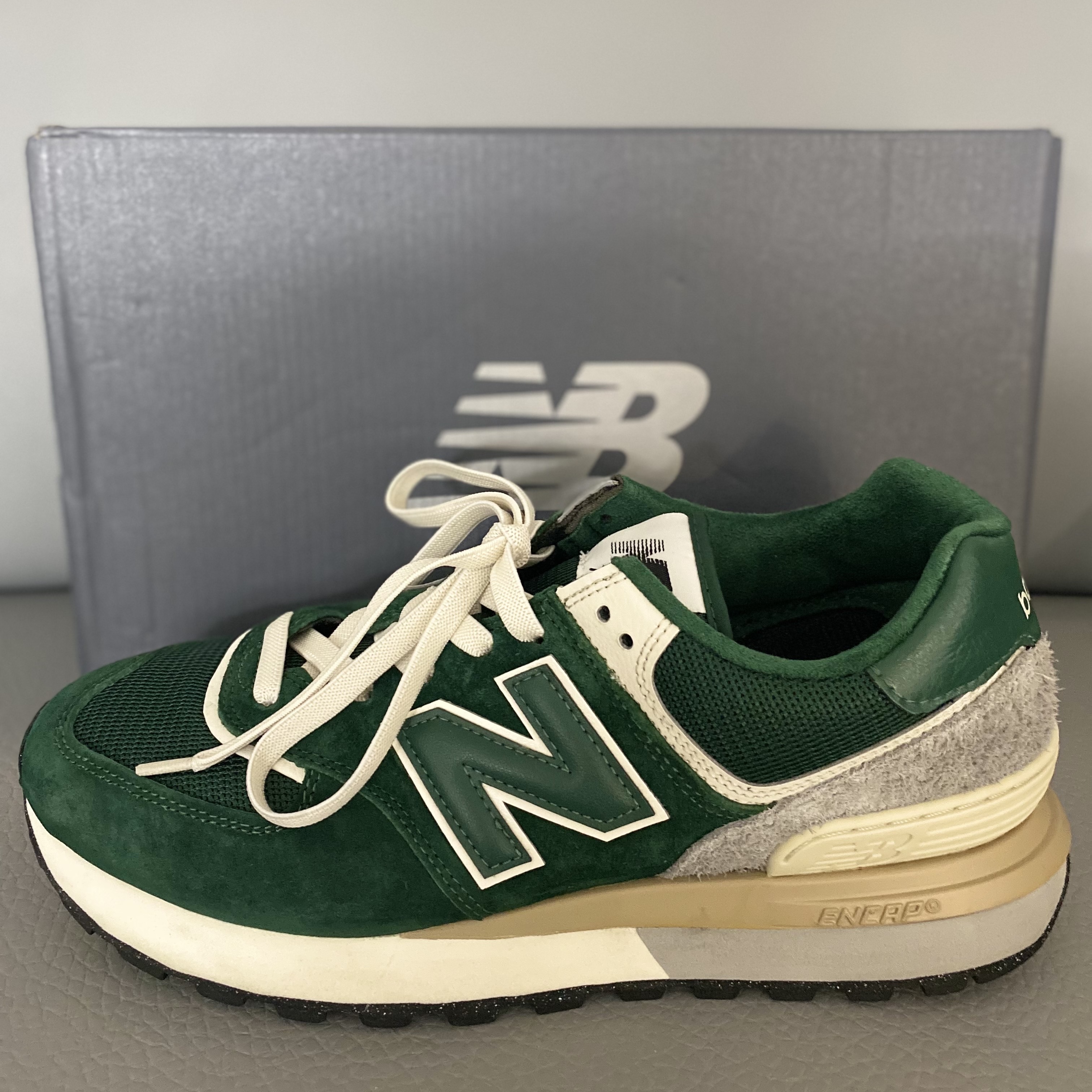 New Balance 574 Legacy Green 착용 스타일